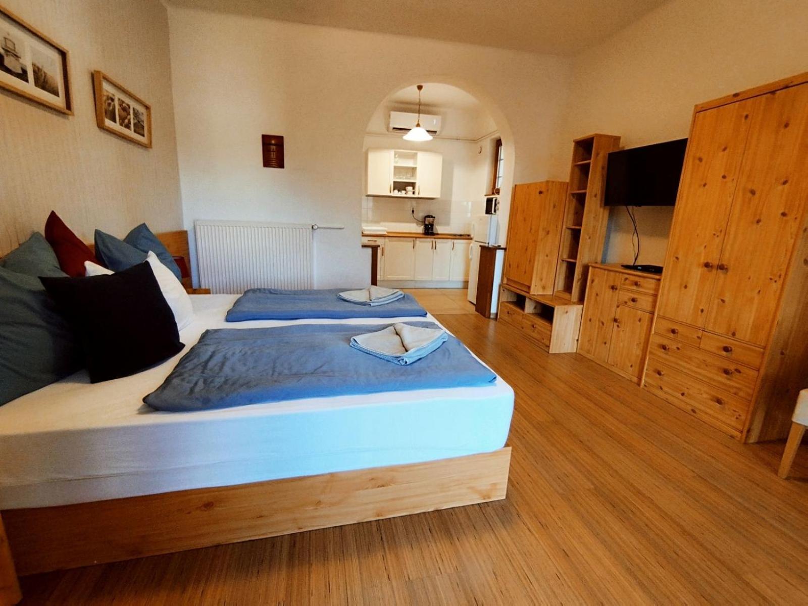 באלאטונפורד Apartman Vitorlas Vendeghaz מראה חיצוני תמונה
