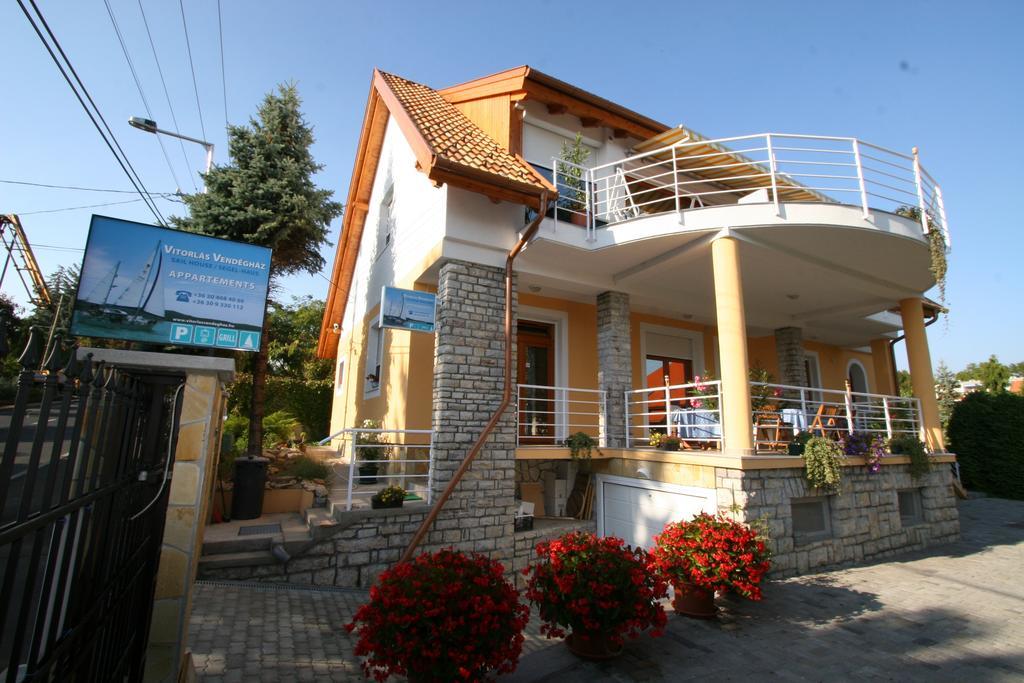 באלאטונפורד Apartman Vitorlas Vendeghaz מראה חיצוני תמונה